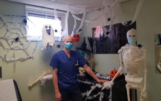 Paul in the spooky corner of Fracture Clinic