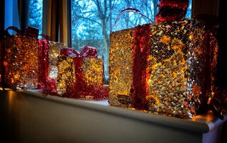 Dawn-Wood-Christmas-party-decorations