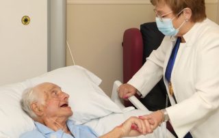 Mayor praises “amazing” hospice staff
